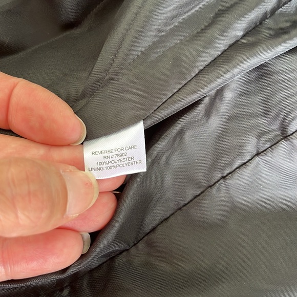 New Erin London extremely soft black lined vest - Picture 14 of 14